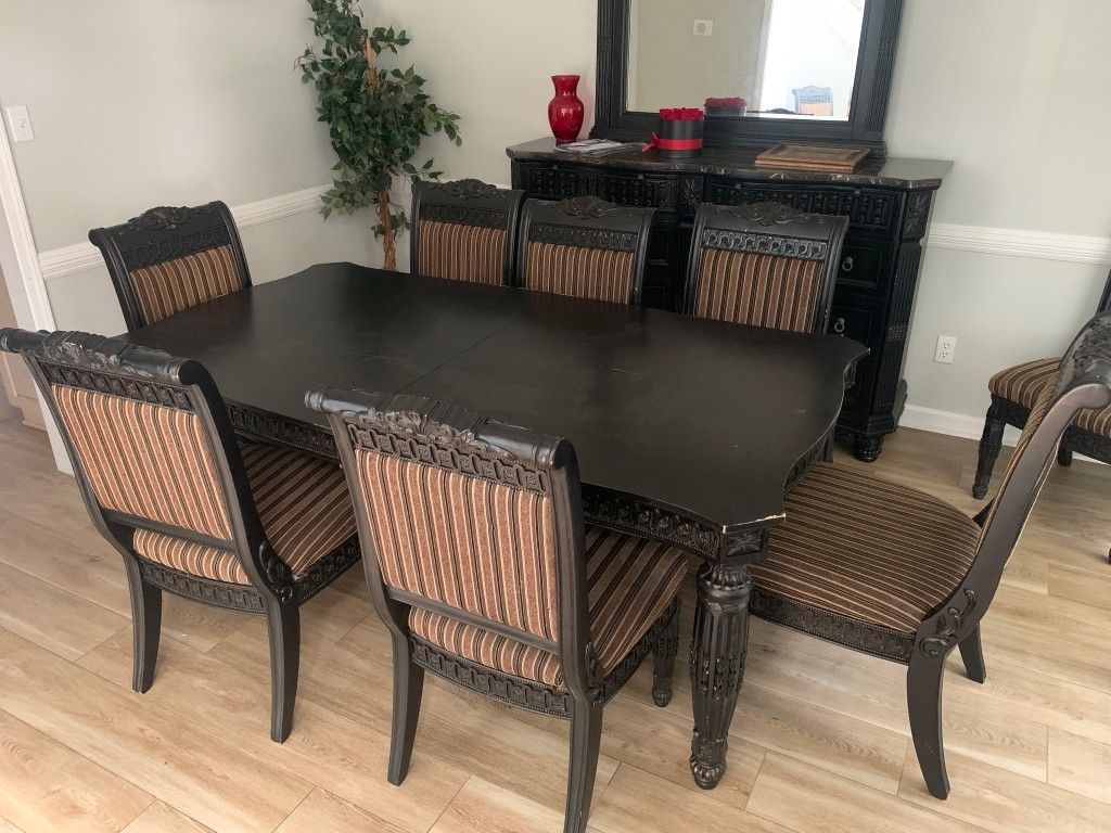 Dinette Set & Buffet