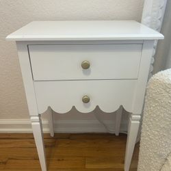 Scalloped End Table