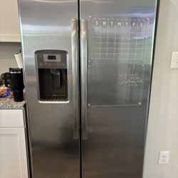 General electric Refrigerator 
