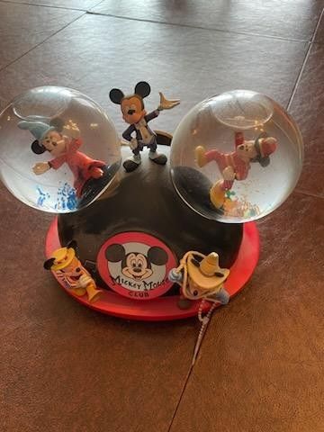 MICKEY MOUSE EARS HAT SNOW GLOBE