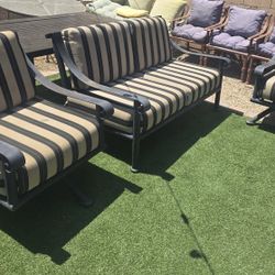 $1700 BEAUTIFUL BIG ARIZONA IRON SET BIG LOVE SEAT AND 2 BIG SWIVEL CHAIRS AND TABLES 