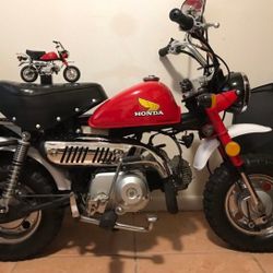 Street Legal, Clone of a Honda z50j Year 2000, 2,356 Miles With Clean Florida Title and currently Registered. No Motorcycle License required.