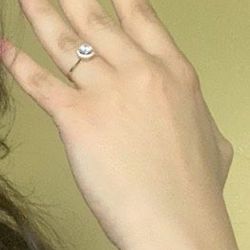 Engagement ring 18 k Gold