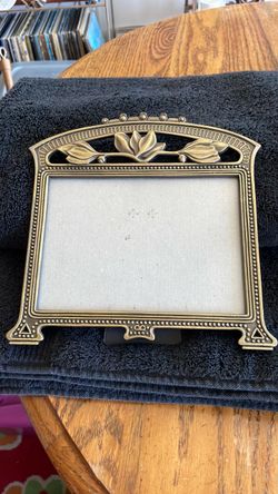 Vintage brass tone frame