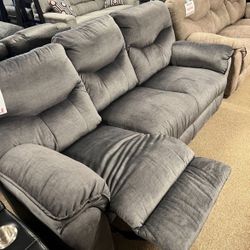 Stylish Reclining Couch!