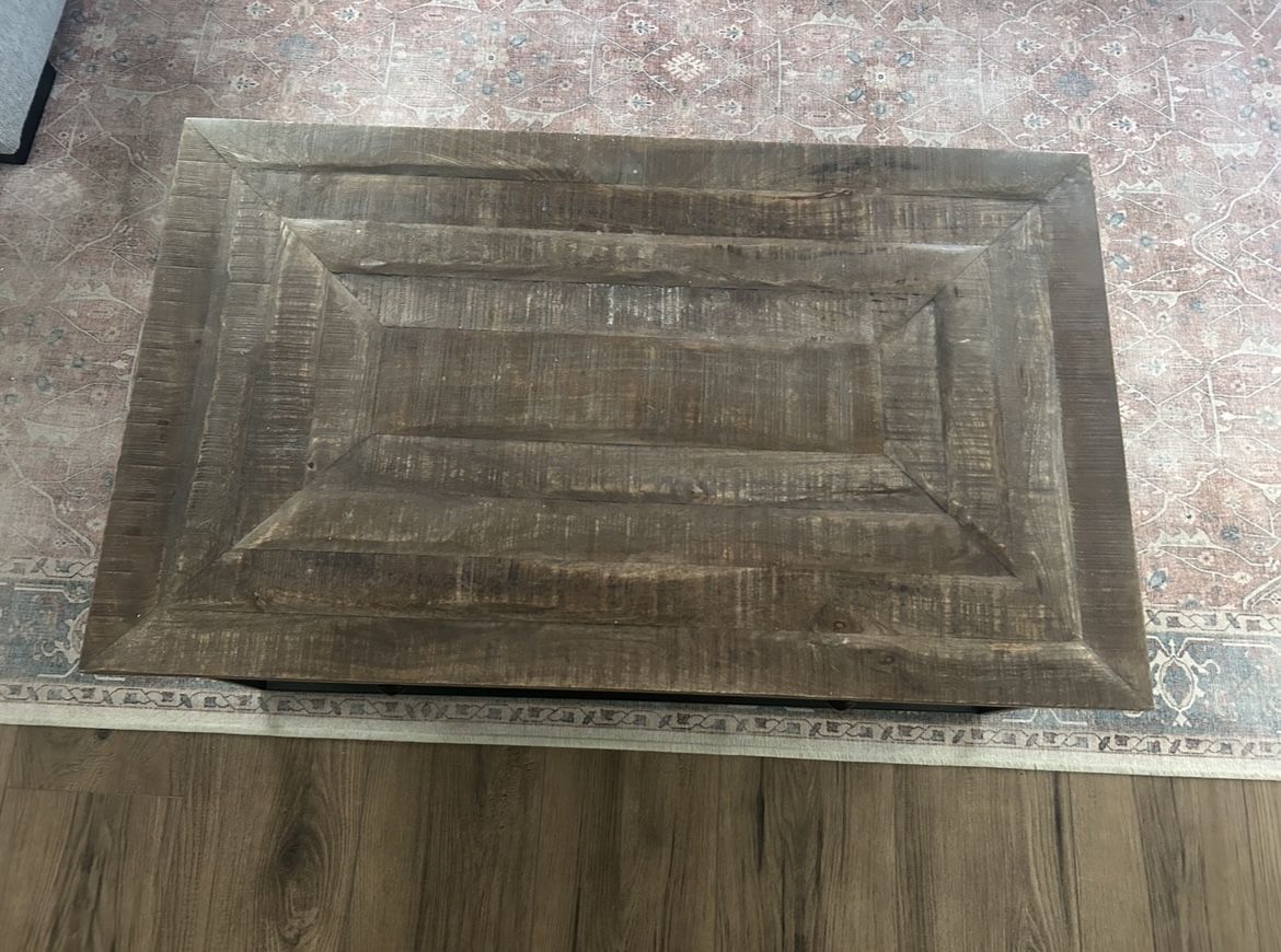 FREE !  Coffee Table - Pottery Barn 