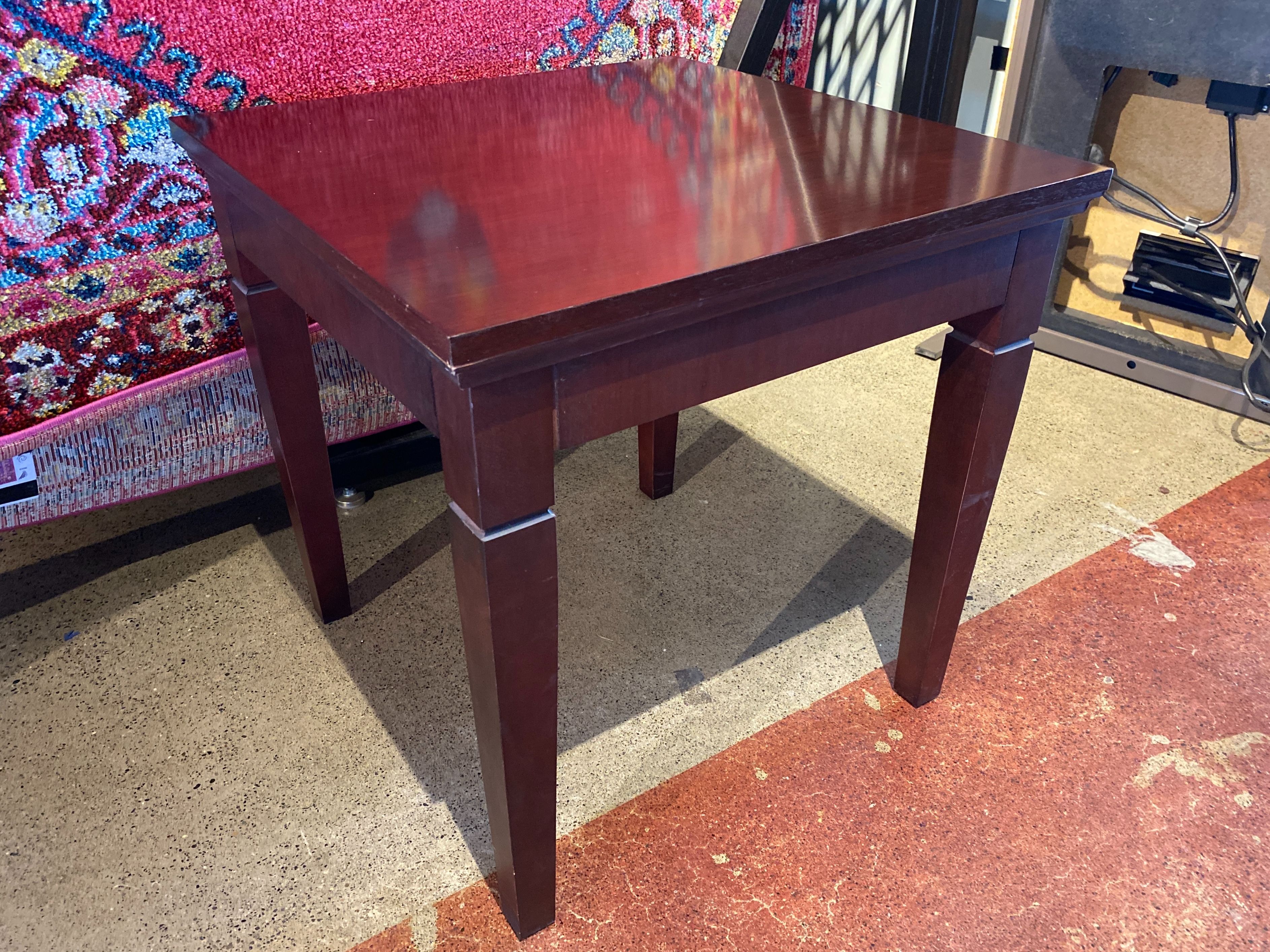 NATIONAL Escalade End Table