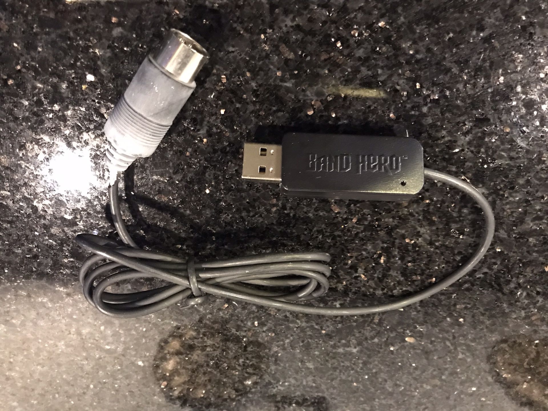 Band Hero USB Midi Interface - Model 0001.808v1