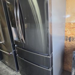 REFRIGERATOR  FRIGIDAIRE  STAINLESS STEEL  COUNTER DEPTH 