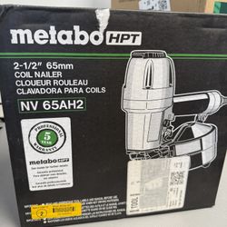 Metabo HPT 2-1/2-in 15-Degree Pneumatic Siding Nailer