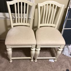 2 Very Nice Dining Table Chairs