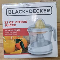 BLACK+DECKER 32oz Citrus Juicer, Adjustable Pulp Control with Pulp Basket,  White, CJ625
