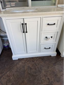 36” bathroom vanity