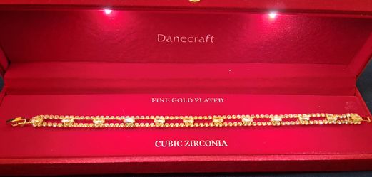 FINE GOLD PLATED CUBIC ZIRCONIA BRACELET.