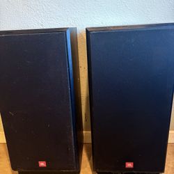 2 JBL party Speakers