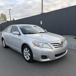 TOYOTA CAMRY LE 2011