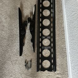 Universal TV Wall Mount Bracket – Heavy-Duty, Tilt Design