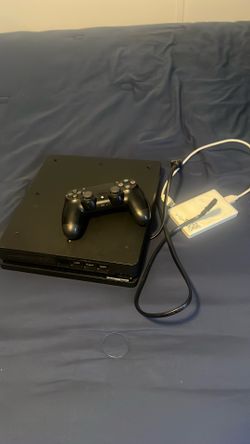PlayStation 4 with remote