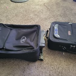 2 Carry On Luggages 