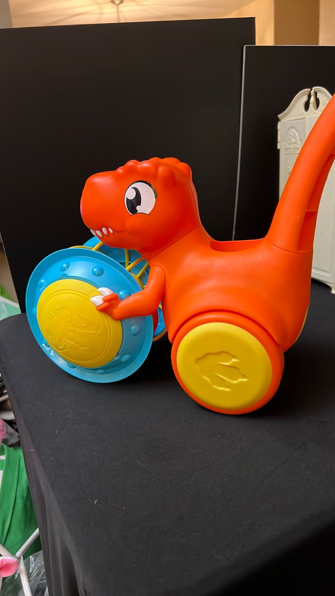 Tony Pick And Pull T-Rex