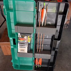 Arrow Box With Accessories 