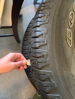 4 Goodyear Wrangler Fortitude 265/70R17 tires and rims.