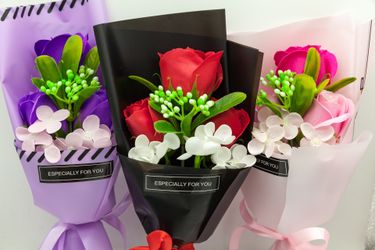 Brand New Valentine’s Day 3 Roses Soap Flower Bouquet (3pcs for $25)
