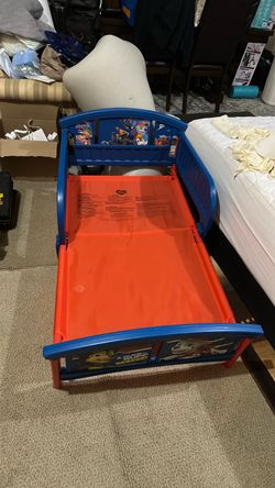 Toddler bed