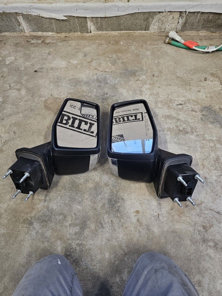 2021 Chevy Silverado OEM Side Mirrors