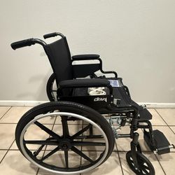 Wheelchair /  Silla de Ruedas 