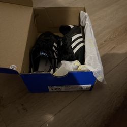 $20-$40 Kids Shoes Different Sizes