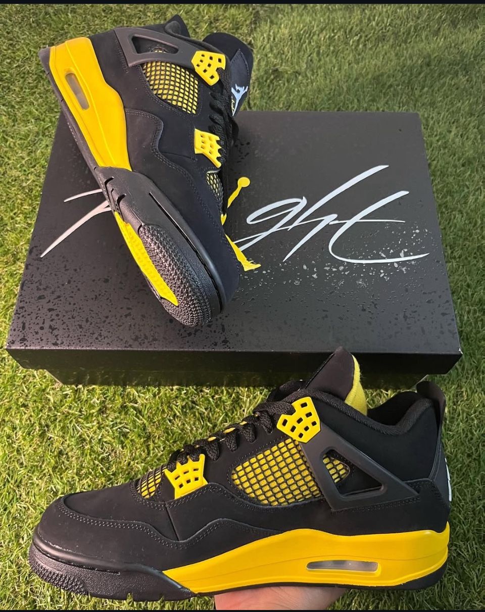 Jordan’s 4 Retros Thunder