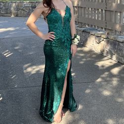emerald green prom dress with slit and open back 