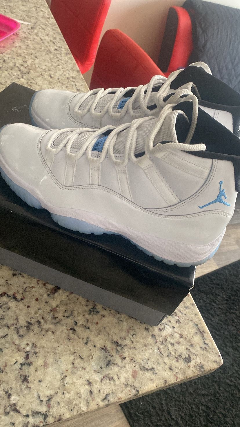 Jordan 11 Legend Blue 9.5