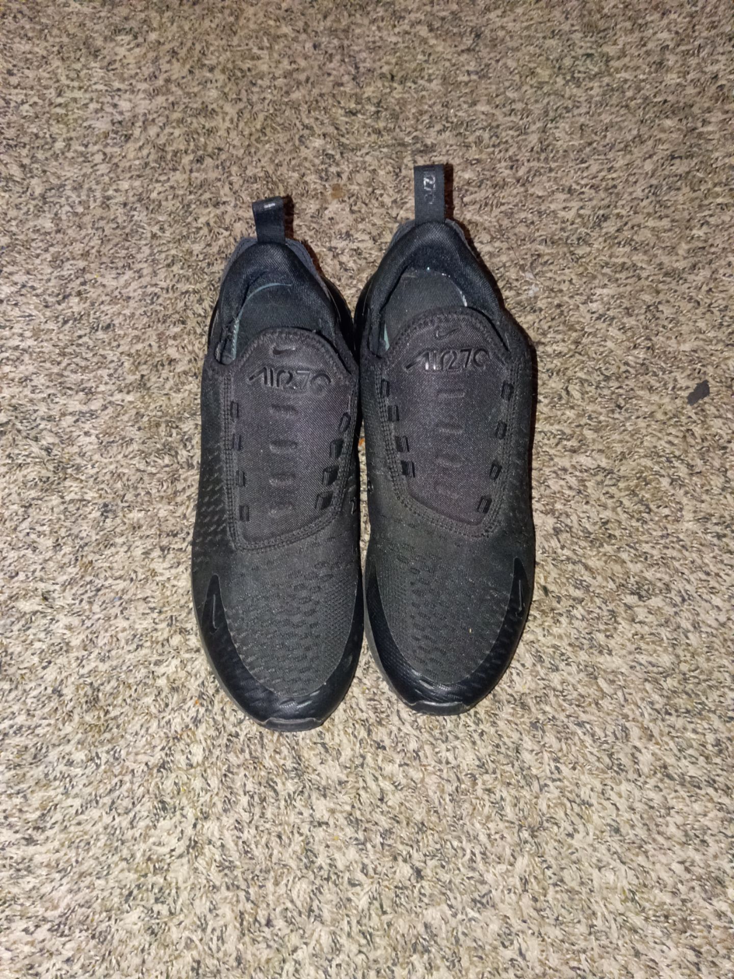 Nike Air Max 270 size 8.5 no laces no box almost new