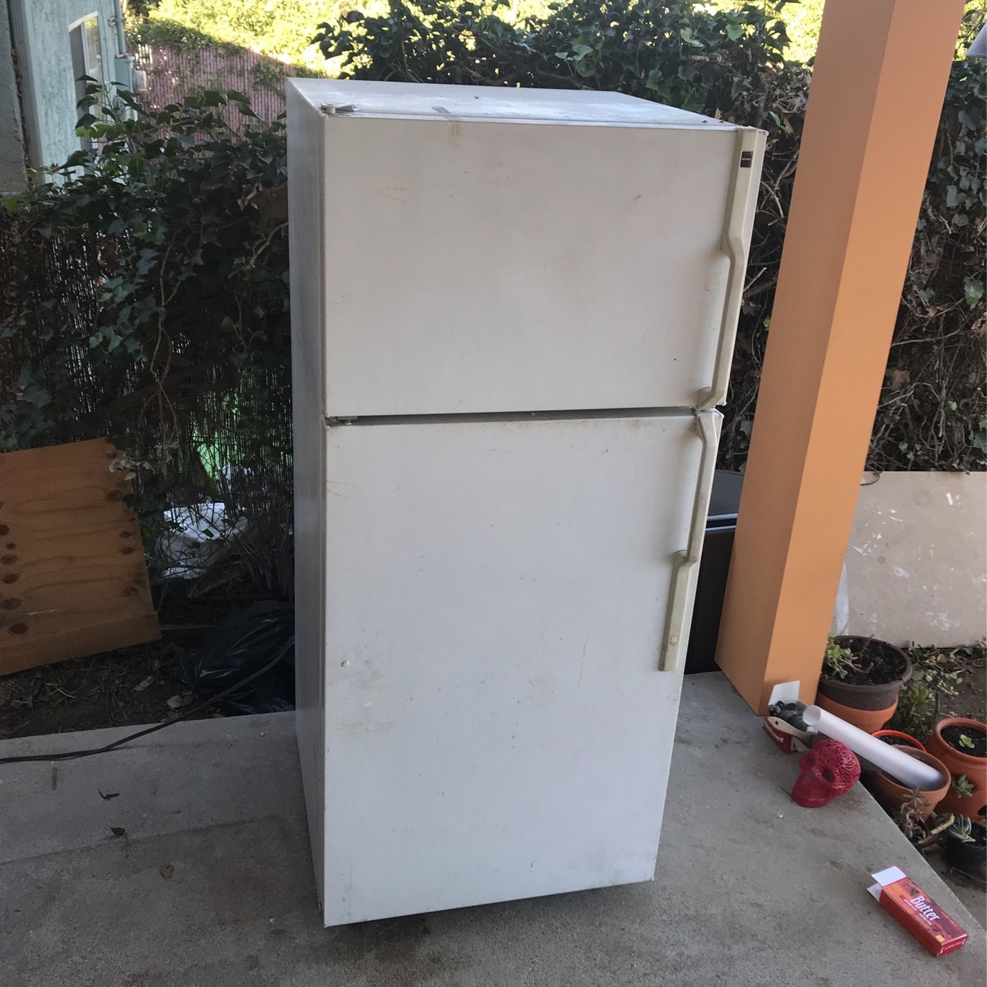 Free apartment size fridge