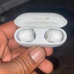 Beats Solo Buds With Box 