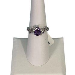 18kt White Gold Amethyst Ring