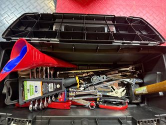 HUSKY TOOLBOX W/TOOLS