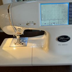 Pacesetter PC-8500 White Sewing Machine 