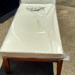 Lounger With Cushion
