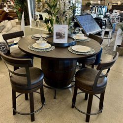 Beautiful Counter Height Dining Table With 4 Stools 