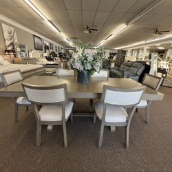 7 Pc Dining Table 