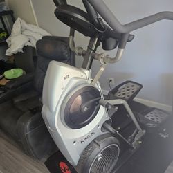 Bowflex M7