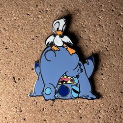 Stitch Bent Over with Duckling (Lilo and Disney Paris Dlrp Dlp 2019 November Pin