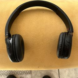 Sony Headphones For Sale For 20 Firm On The Price 