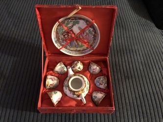 Oriental Miniature Tea Set.