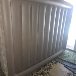INTEX QUEEN Air Bed With Internal Pump