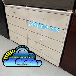 White Eight Drawer With Diamond Knobs Dressers 