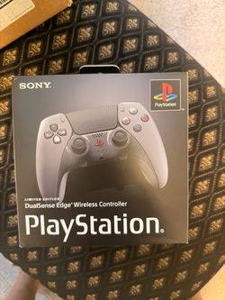 30th Anniversary PS5 Dualsense Edge Controller